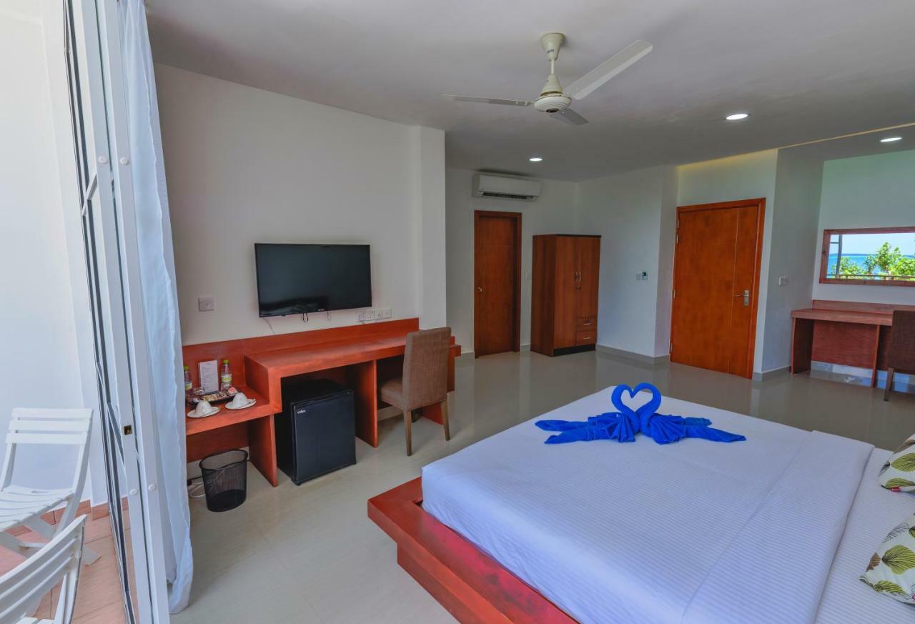Athiri Beach Maldives Digura Kültér fotó
