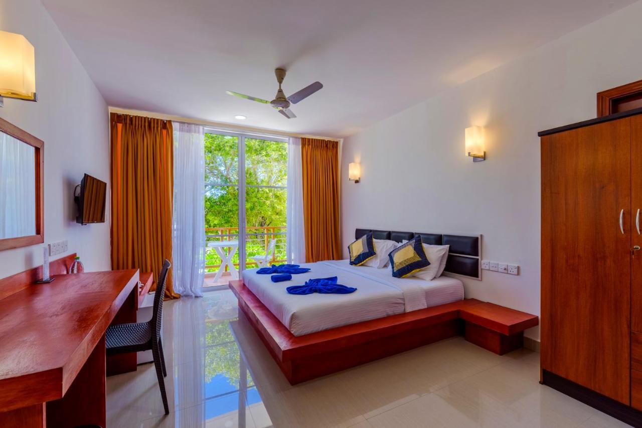 Athiri Beach Maldives Digura Kültér fotó