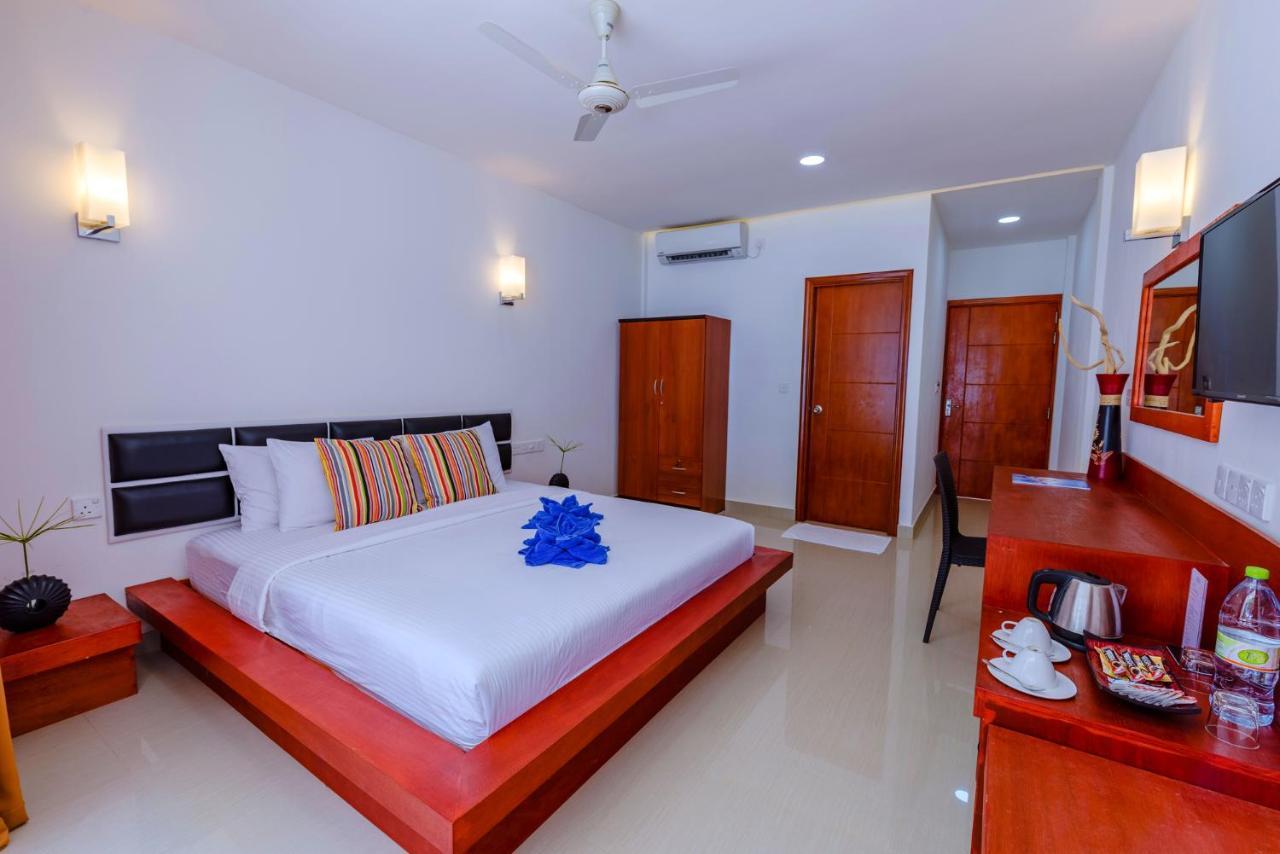 Athiri Beach Maldives Digura Kültér fotó